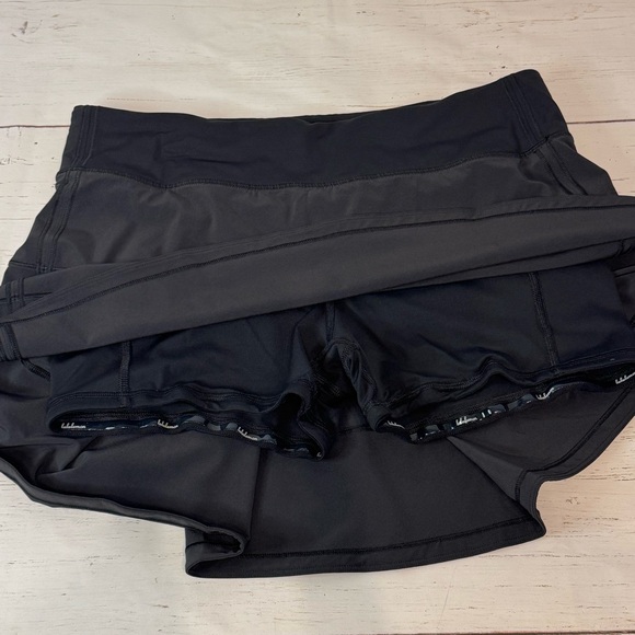 NWOT Lululemon Pace Rival Skort Black Size 8 SQUARE SIZE DOT - Picture 9 of 10